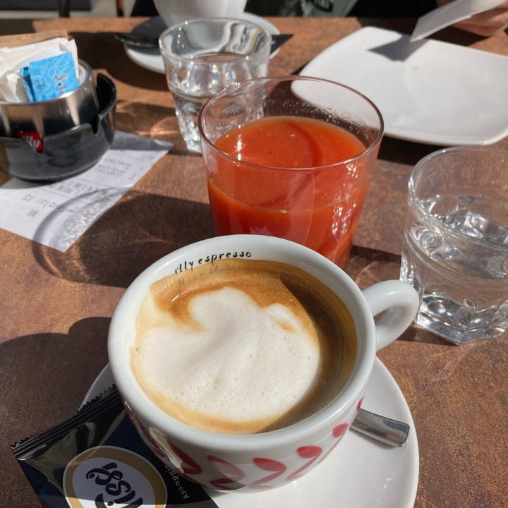 photo of Viezzoli Trieste Cappuccio Di Soia shared by @sottolapellepodcast on  18 Apr 2022 - review