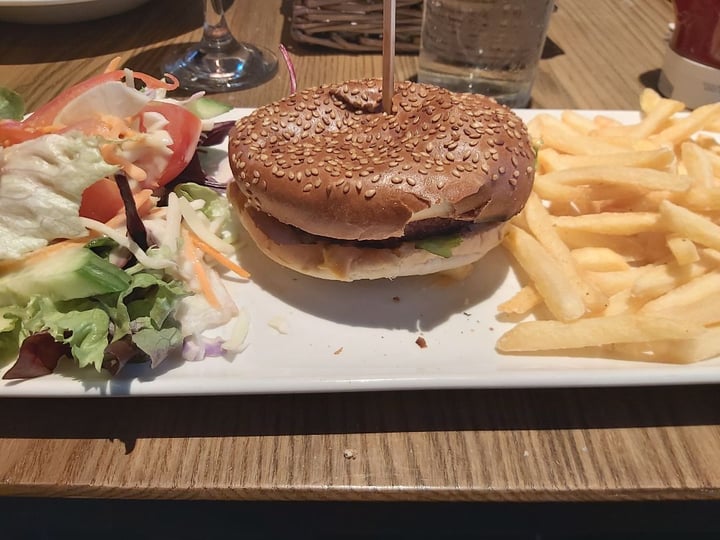 review photo of Whitbread Inns - Treacle Mine Sloppy Joe Burger shared by @jamesmiskin on 01 Jan 2020 - review