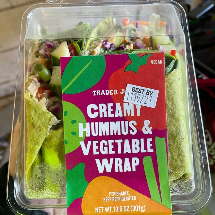 photo of Trader Joe's Creamy hummus and veggie wrap shared by @jpegg on  19 Nov 2021 - review