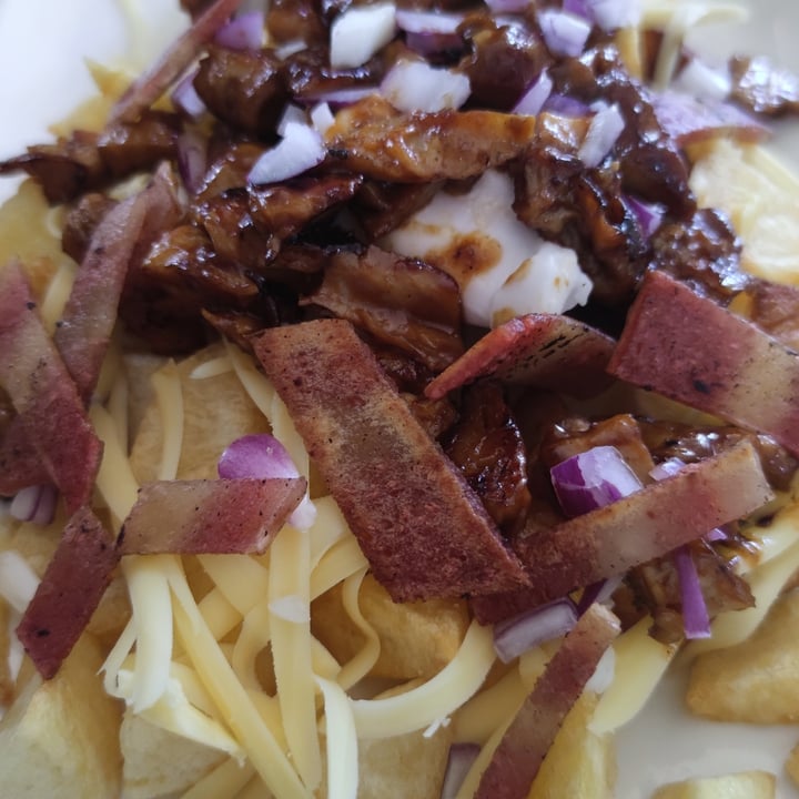 photo of Relish Bar Heura cheese fries con salsa Jack Daniels shared by @fanyrebelveg on  23 Jul 2020 - review