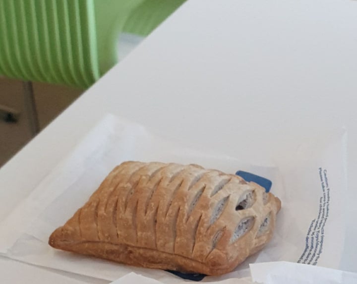 photo of Greggs Vegan Stake Bake shared by @charlamywild on  25 Jan 2020 - review