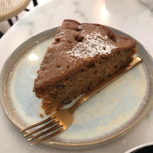 Photo of the dish “Torta mele cannella e noci pecan”