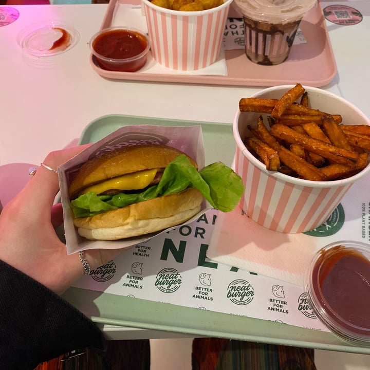 photo of Neat Burger Soho Cheese burger shared by @fiona28 on  27 Jul 2022 - review