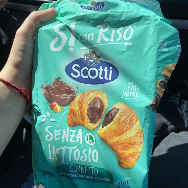 photo of Riso Scotti si con riso cornetto con crema al cioccolato e nocciole shared by @alessiafalchi92 on  21 Sep 2022 - review