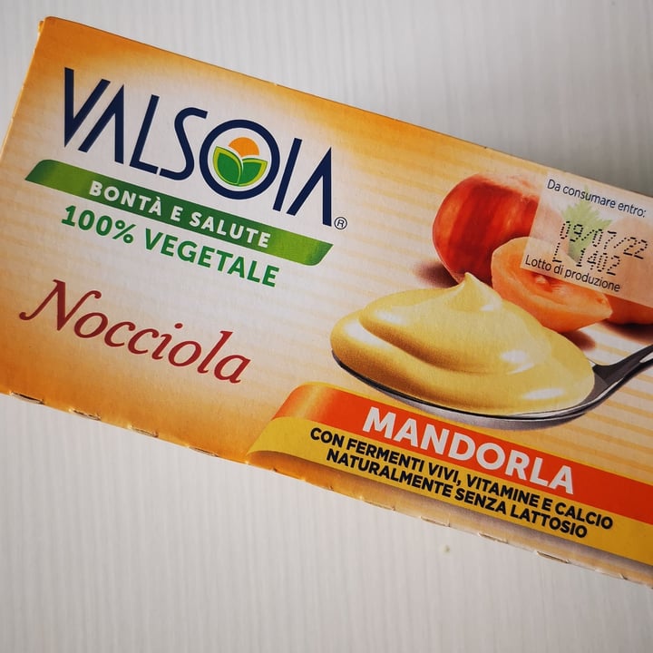 review photo of Valsoia Yogurt alla nocciola shared by @valentinamia on 08 Jun 2022 - review
