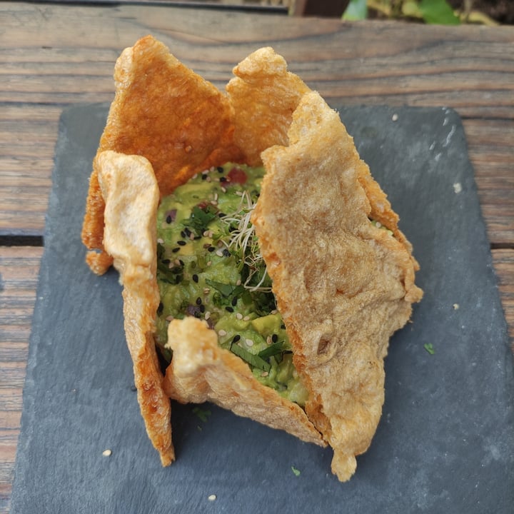 photo of Veguísima Guacamole shared by @catafdezc on  22 May 2022 - review
