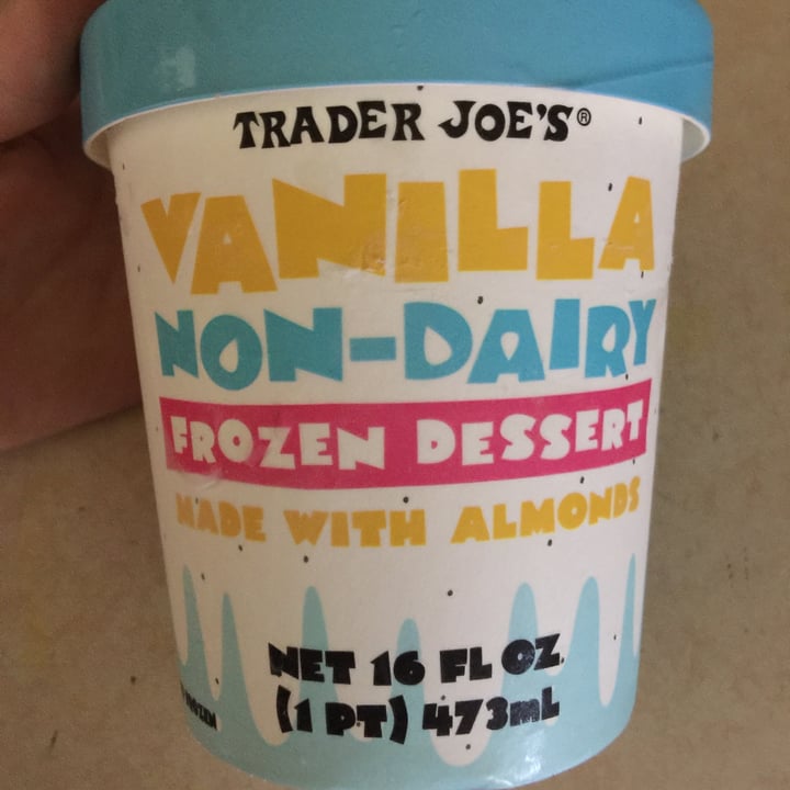photo of Trader Joe's Vanilla Non-Dairy Frozen Dessert Made with Almond shared by @emmc1 on  01 May 2020 - review