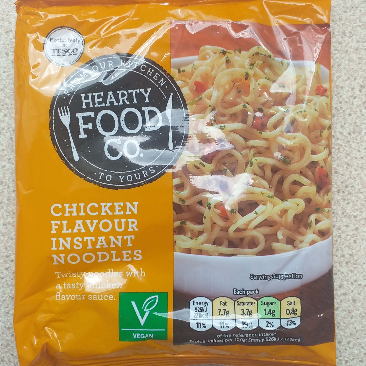 Tesco Chicken flavoured instant noodles Reviews | abillion