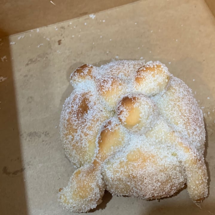 photo of Peace of Cake Pan De Muerto shared by @apaulapimentel on  28 Aug 2021 - review