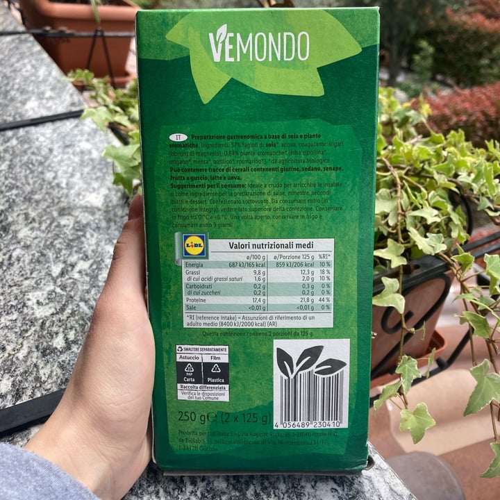 photo of Vemondo Tofu Bio con Erbette shared by @makoto on  22 May 2022 - review