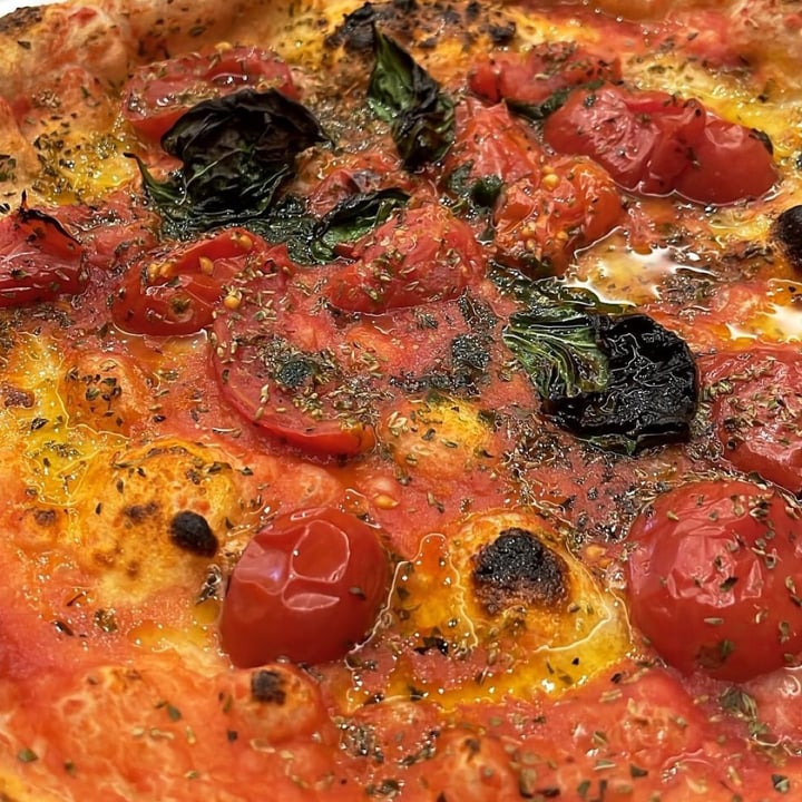 photo of Pizza Madre Salvatore di Matteo Marinara rustica shared by @terrymirra9 on  28 Feb 2022 - review