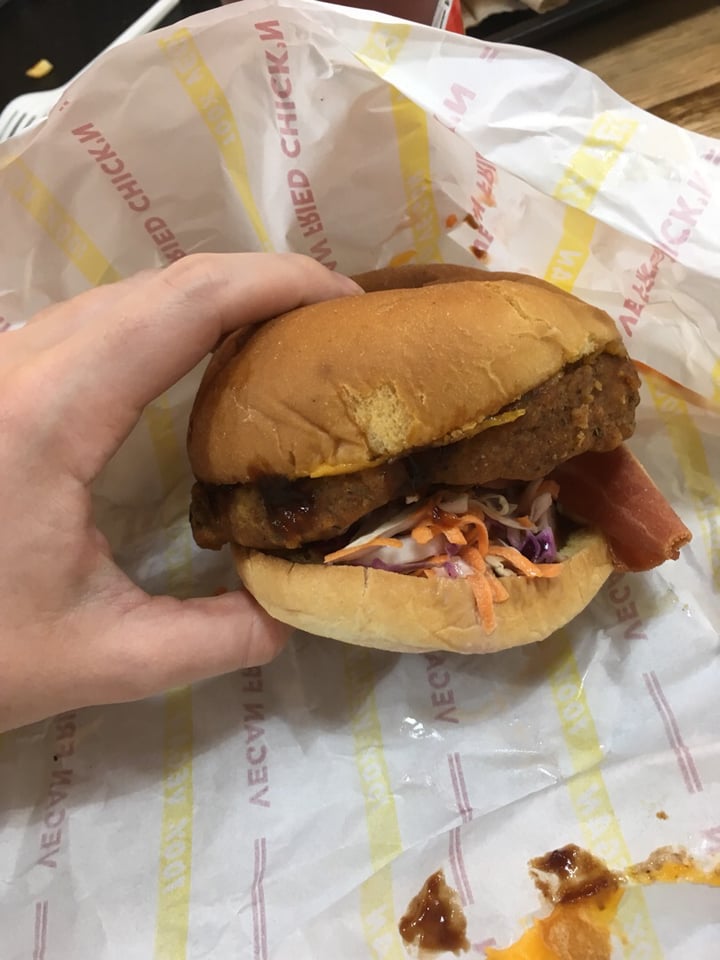 photo of Vegan Fried Chick'n BBQ “bacon” burger shared by @hannahroberts737 on  22 Mar 2020 - review
