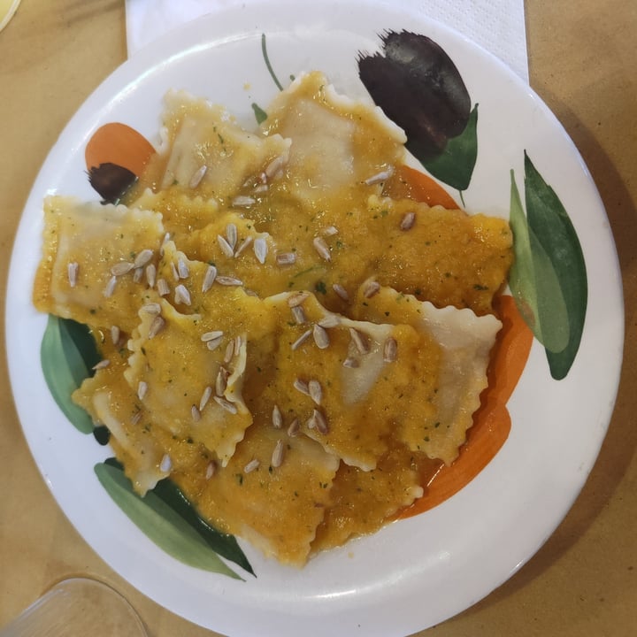 photo of In Pasta - Cibo e Convivio Ravioli Di Ceci E Curry Con Crema Di Zucca shared by @fairymarty on  08 Apr 2022 - review