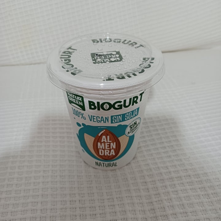 photo of NATUR GREEN Biogurt almendra shared by @fermina on  01 Jul 2021 - review
