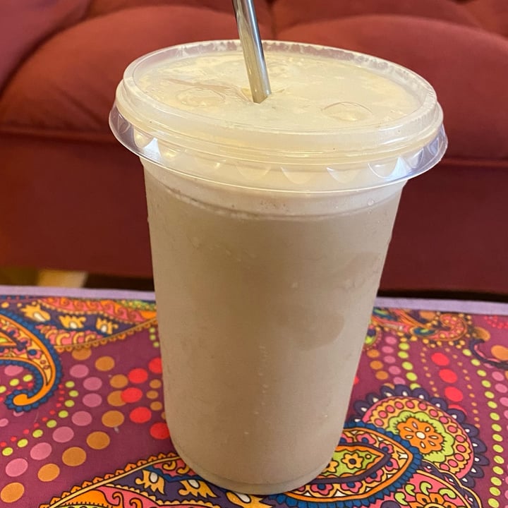 photo of Buga Coffee Latte Caramelo con leche de almendras shared by @veg4nesa on  27 Jan 2022 - review