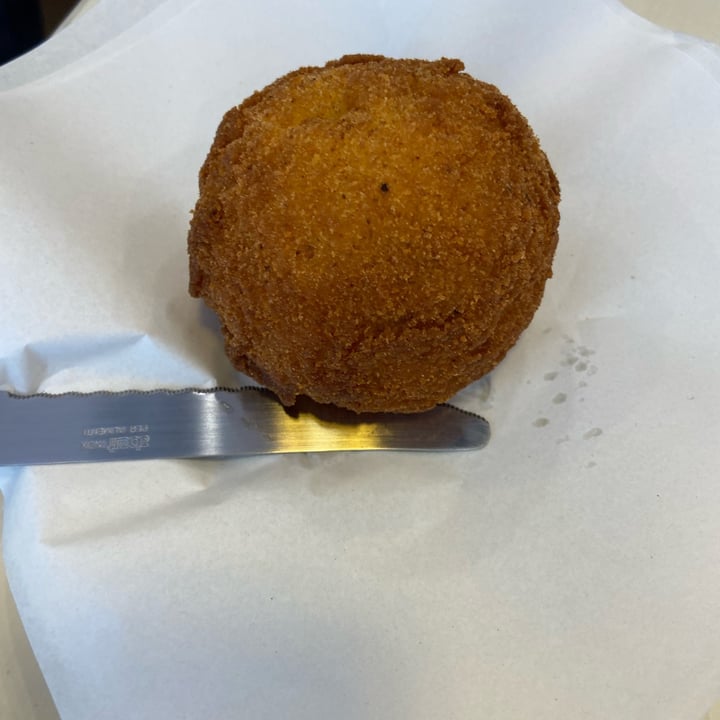 photo of Bar Dolcezza di Cuscunà Temistocle Arancino shared by @aledece on  15 Jul 2022 - review