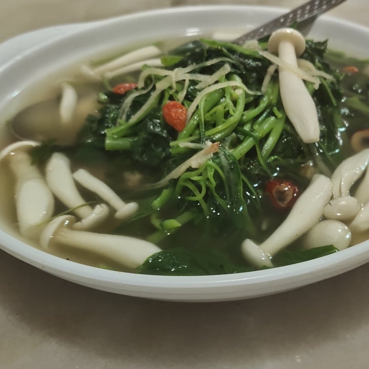 photo of Nature Vegetarian Delights Spinach and Mushrooms in Soup shared by @amazinganne on  09 Aug 2020 - review