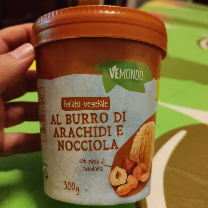 review photo of Vemondo Gelato Al Burro Di Arachidi E Nocciola shared by @haneda73 on 23 Jul 2022 - review