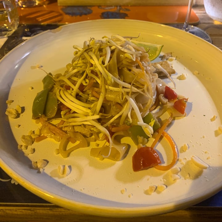 review photo of Sementis Vegan Pad Thai shared by @sartina on 27 Aug 2022 - review