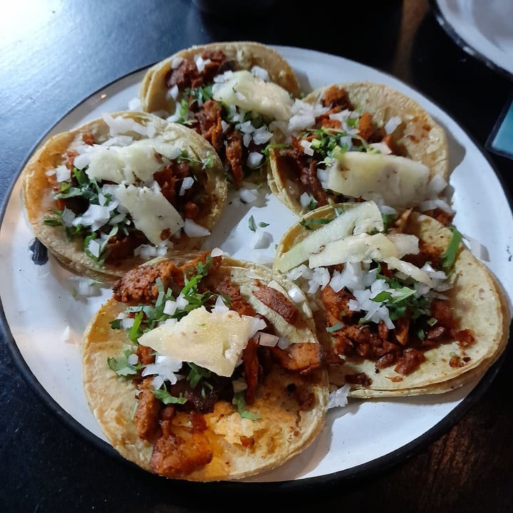 photo of Por siempre vegana 2 Taco al pastor shared by @omar0505 on  07 Dec 2021 - review