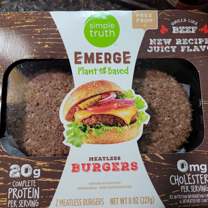 photo of Simple Truth Emerge Meatless Burgers shared by @jh1759 on  30 Jun 2021 - review