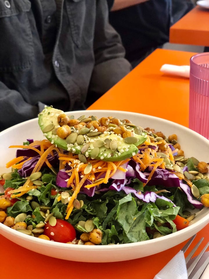 photo of Hartbreakers Flower Power Salad shared by @michaelsuchman on  30 Dec 2018 - review