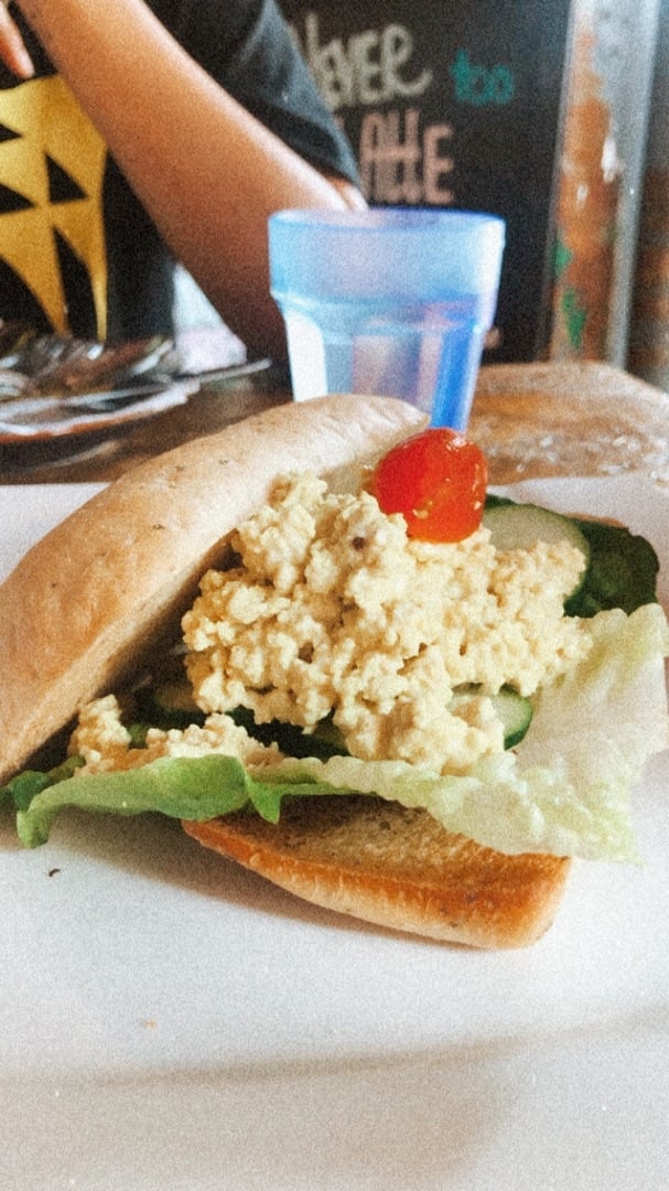 review photo of Well Dressed Salad Bar Truffle tofu scramble mash sandwich shared by @callmeha on 01 Jan 2020 - review