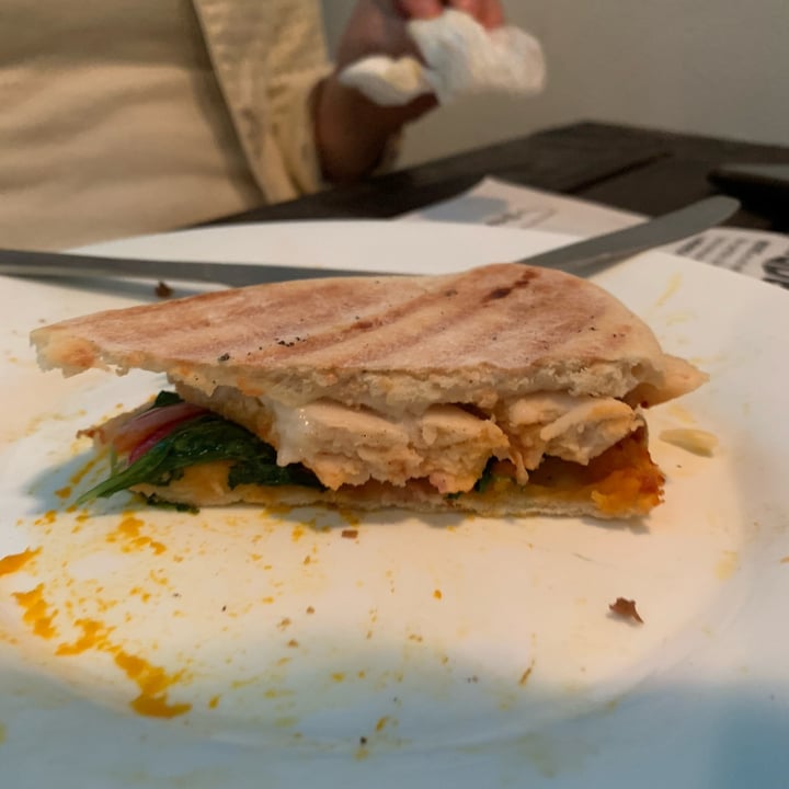 photo of NUVE - Vegan Food & Music Sandwich de no pollo shared by @luchiveg on  13 Feb 2022 - review