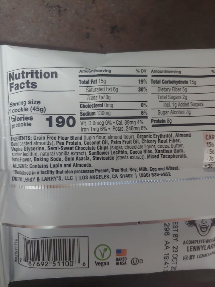 photo of Lenny & Larry’s Keto Cookie Chocolate Chip shared by @vecanter on  04 Feb 2020 - review
