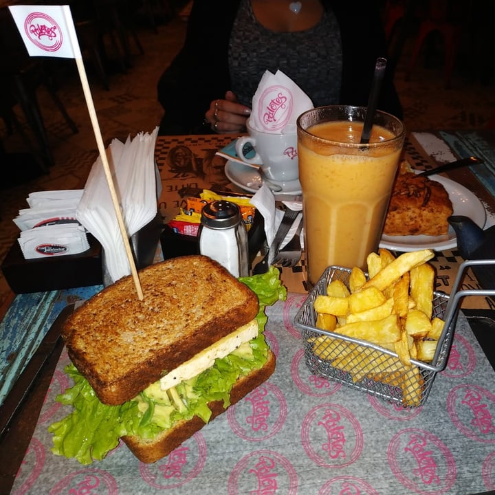 photo of Palotes Comida Sandwich vegan shared by @aymaraluz on  27 Jun 2020 - review