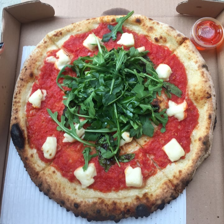 review photo of Pizzeria Libretto Margherita Pizza With Vegan Mozzarella shared by @desireebeaubien on 26 Mar 2021 - review