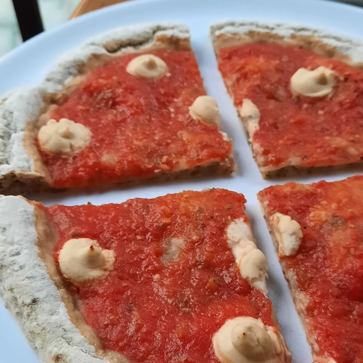 photo of Mudrá Pizza margarithe shared by @alimentosaptosvegan on  24 Mar 2021 - review