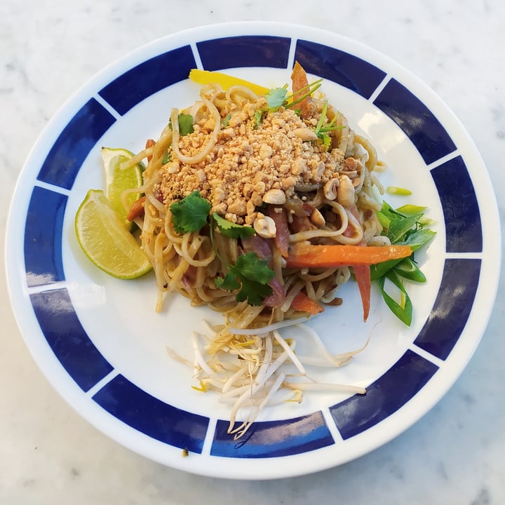 photo of Flax&Kale Pad thai de 'pollo' shared by @sofiat4 on  20 Jan 2022 - review