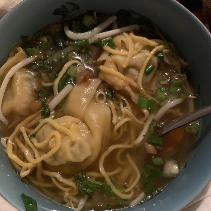 photo of Pho Vegan Asian Cuisine Won Ton Soup shared by @pascalraquel on  28 Dec 2020 - review