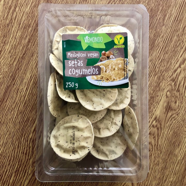 review photo of Vemondo Vegan Medaglioni with Mushrooms shared by @antoniamaria on 28 Jan 2022 - review