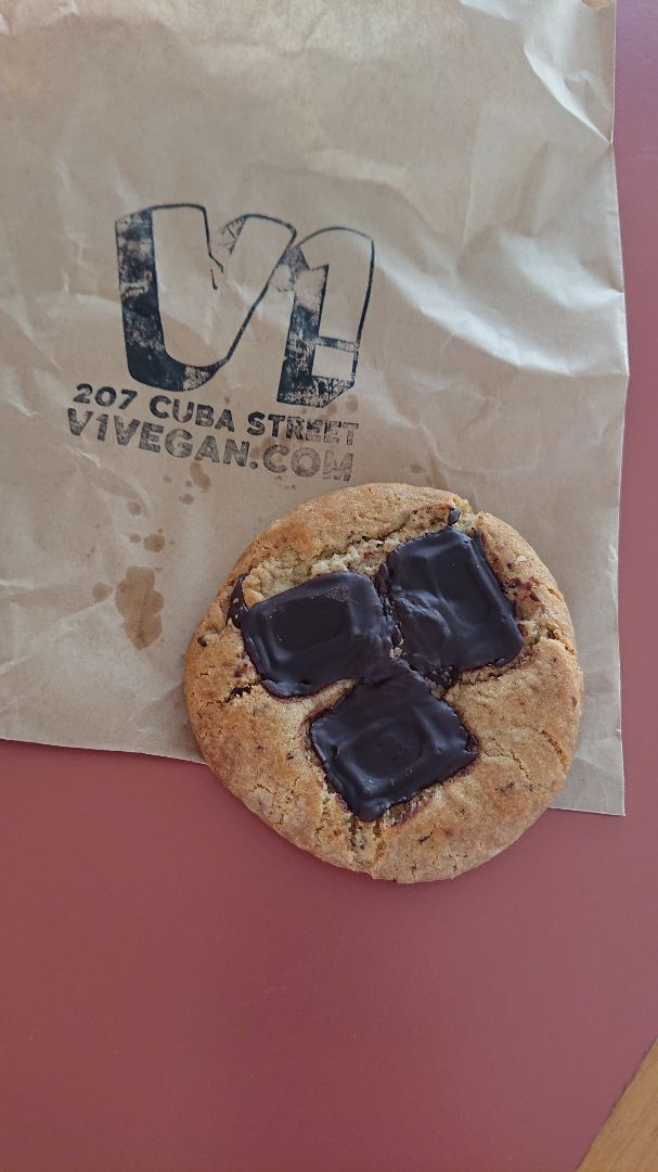 photo of V1 Vegan Store Chocolate Chip Cookie shared by @nf00058 on  18 Jun 2019 - review