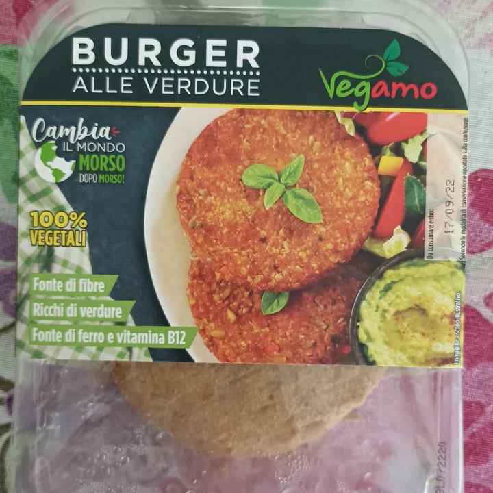 photo of Vegamo Burger alle verdure shared by @giuliaaf on  31 Aug 2022 - review