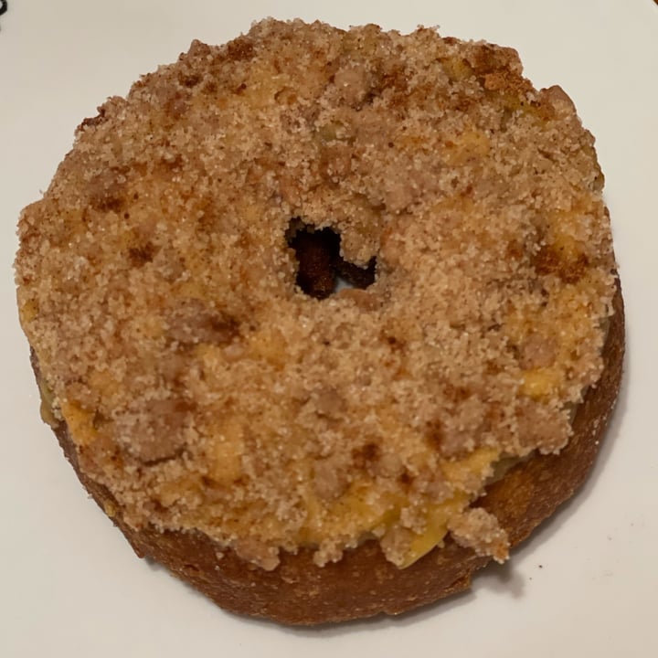 photo of Donut Friend Pumpkin Pie Bald shared by @veganshugah on  07 Nov 2021 - review