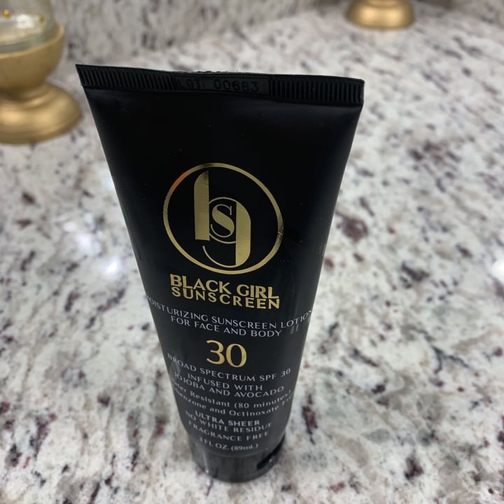 review photo of Black Girl Sunscreen Moisturizing Sunscreen Lotion For Face and Body shared by @porschesimone on 23 Dec 2020 - review