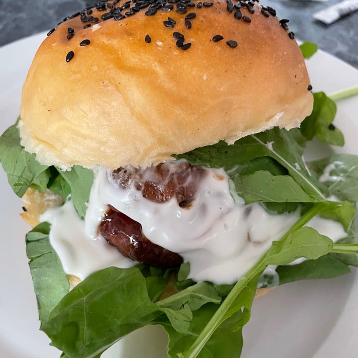 photo of Hudsons The Burger Joint (Stellenbosch) Herbivore Burger shared by @thehumblechickpea on  17 May 2021 - review