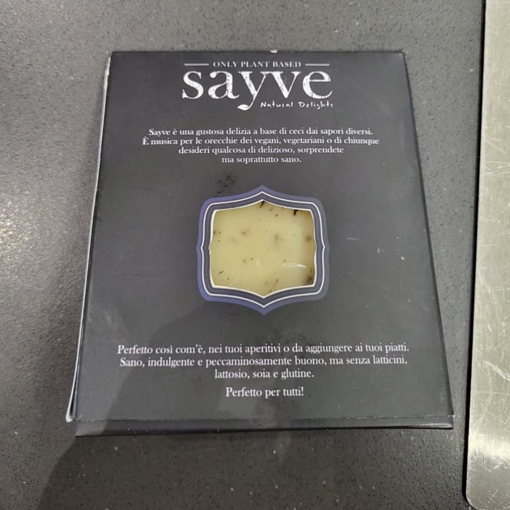 photo of Sayve Truffle cheese shared by @ceciliagb on  18 Apr 2022 - review