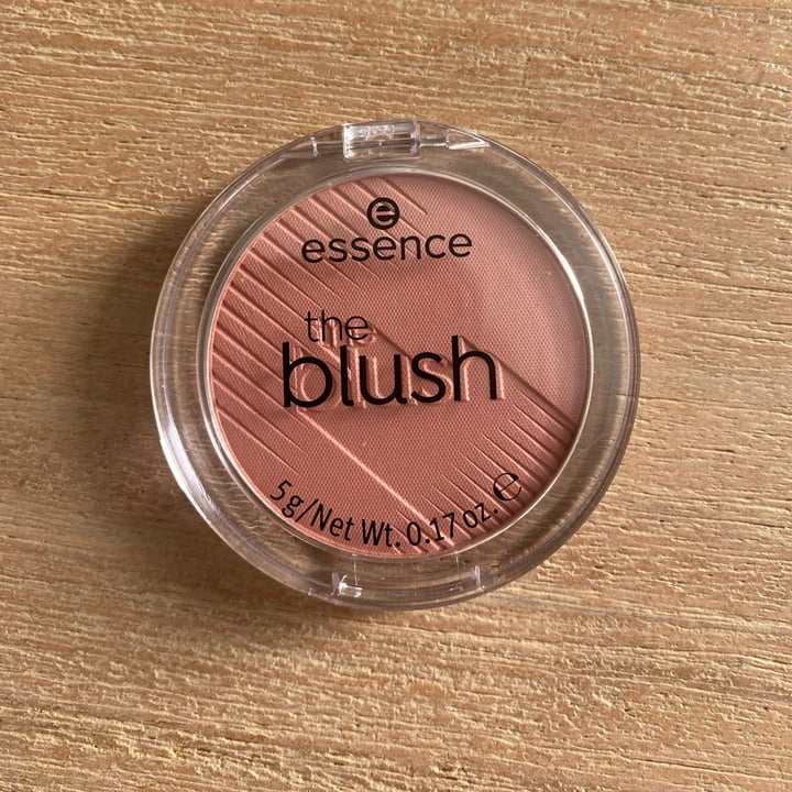 photo of Essence Cosmetics The Blush shared by @lorenavegana on  07 Jul 2021 - review