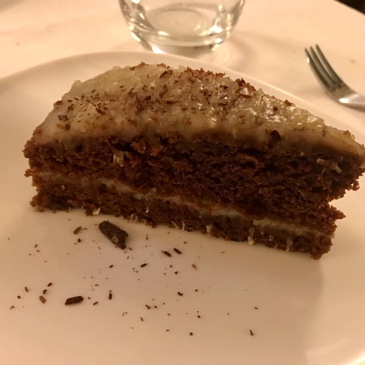 photo of Il Lughino Torta Al Cacao Con Farcitura Di Crema Al Cocco shared by @elaboraviponti on  04 Jan 2022 - review