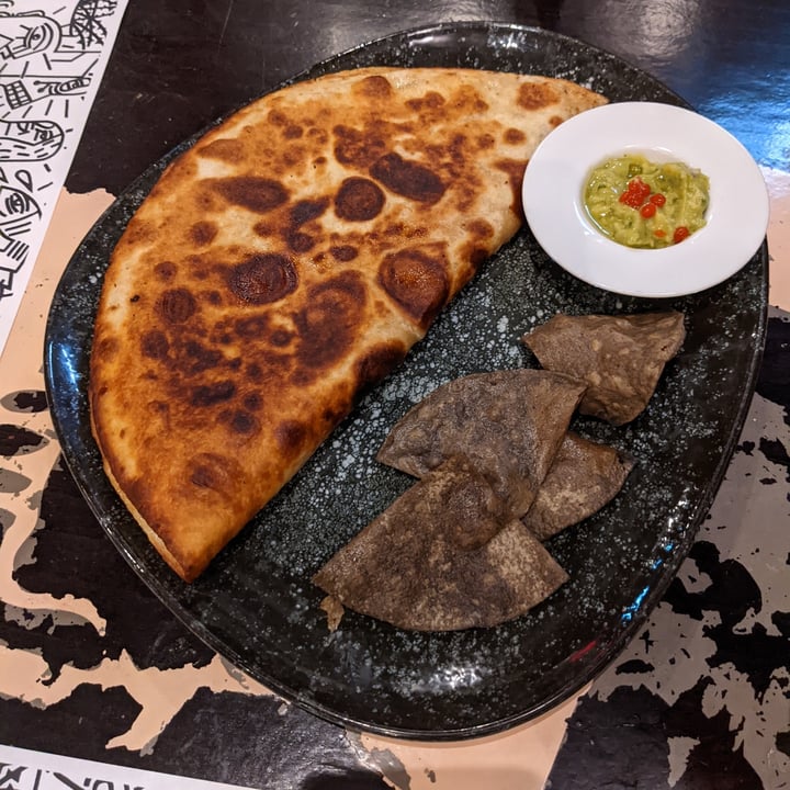 photo of Mahara Mega quesadilla shared by @kabuti on  30 Aug 2022 - review