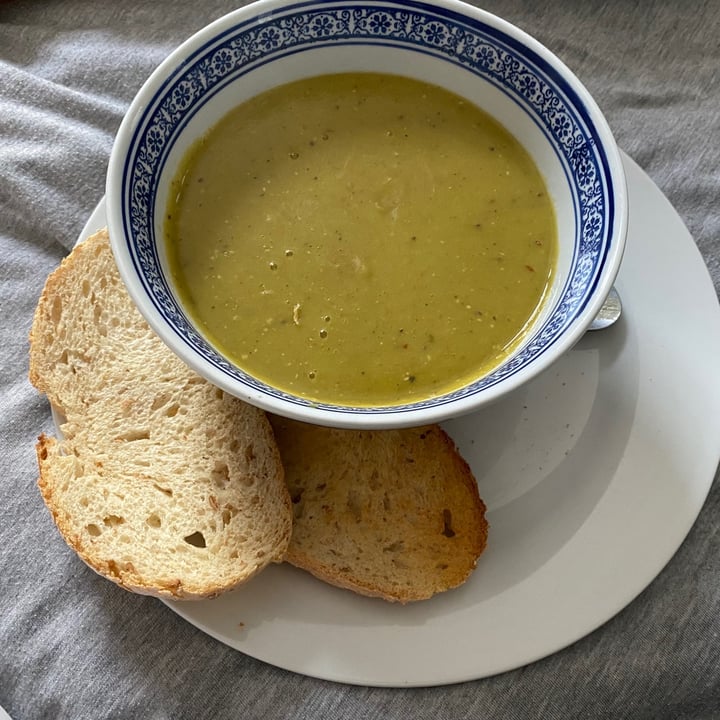 review photo of Pesto Princess Pea & Pesto Soup shared by @luisawastaken on 06 Aug 2020 - review