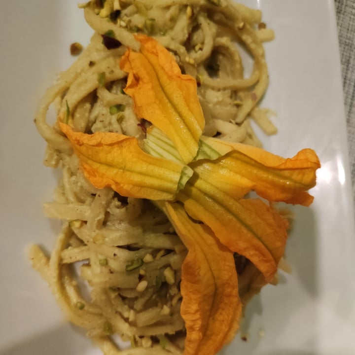 photo of Piperita - Vomero Scialatielli ai pistacchi e fiori di zucca shared by @queeervegan on  16 Aug 2021 - review