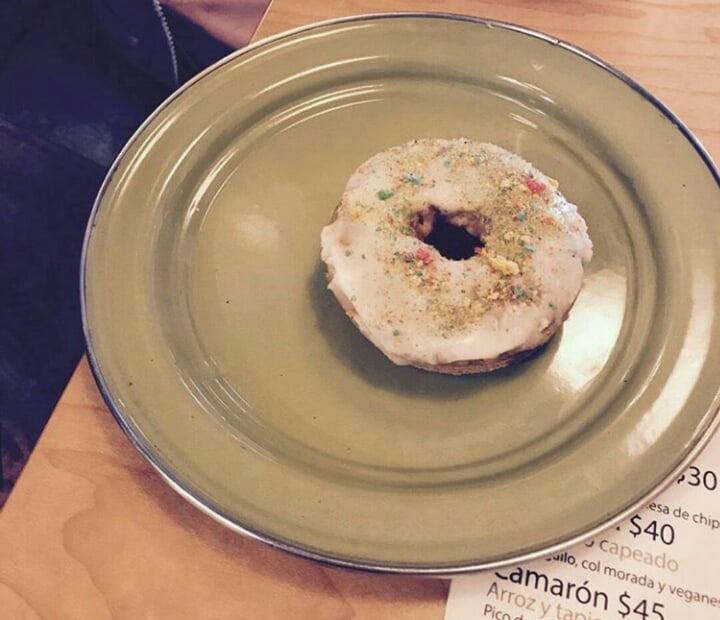 photo of El Burro Rayado Donuts Dona Oat milk & cereal shared by @jessicagarciasalas on  26 Mar 2020 - review