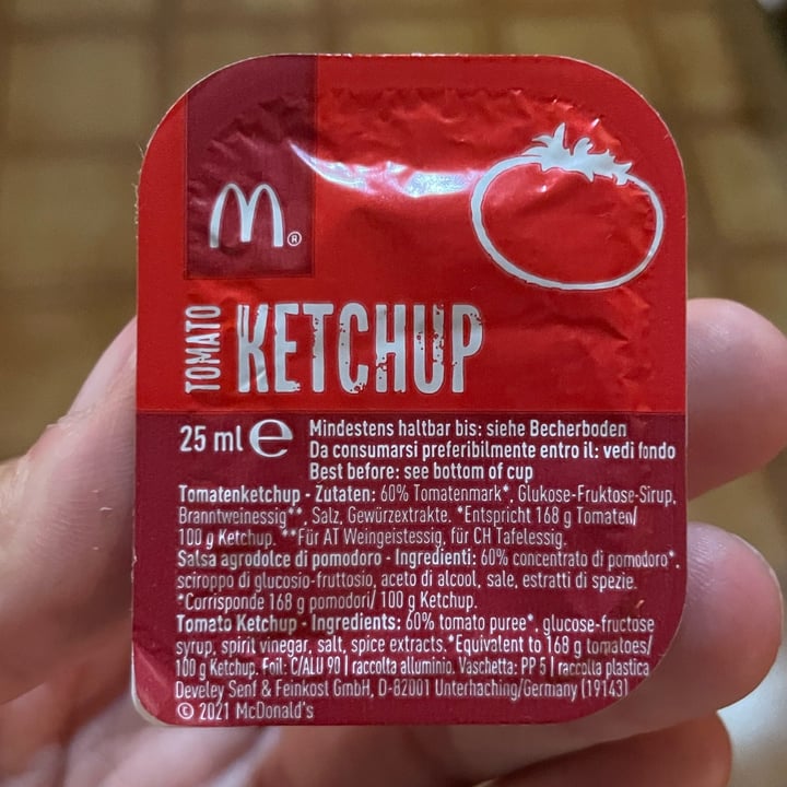 photo of McDonald’s ketchup shared by @cinziagilmore on  30 May 2022 - review