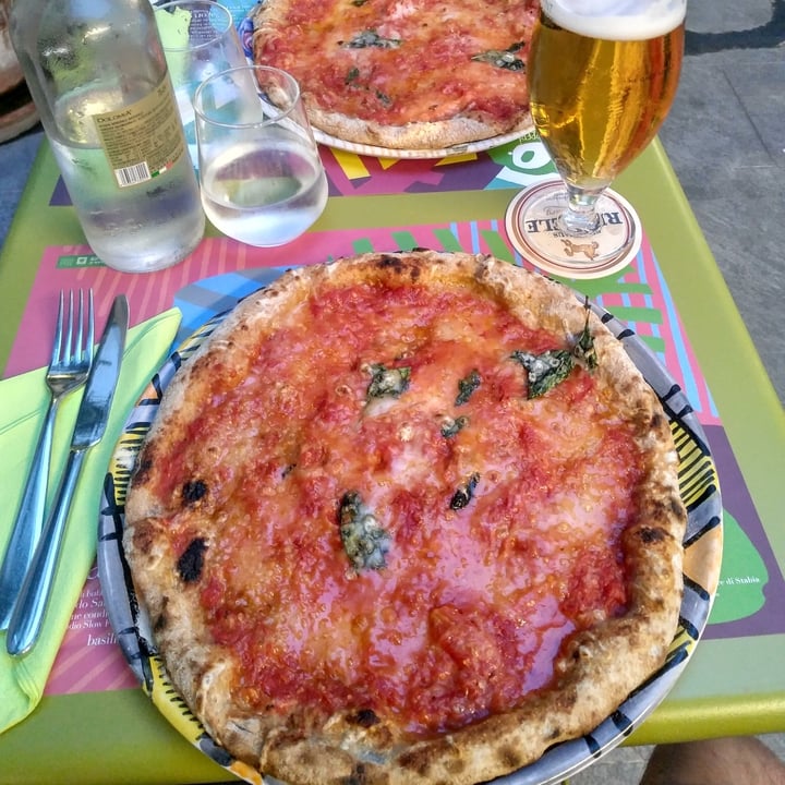 photo of Capperi che Pizza Margherita Vegan shared by @albi on  23 Jul 2020 - review