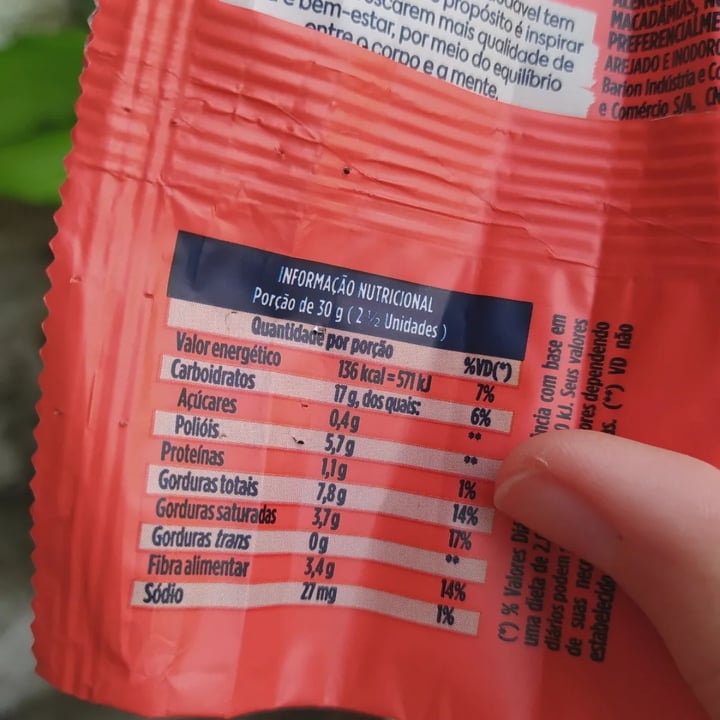 review photo of Linea Wafer integral sabor morango shared by @mariveggy on 10 Jun 2022 - review